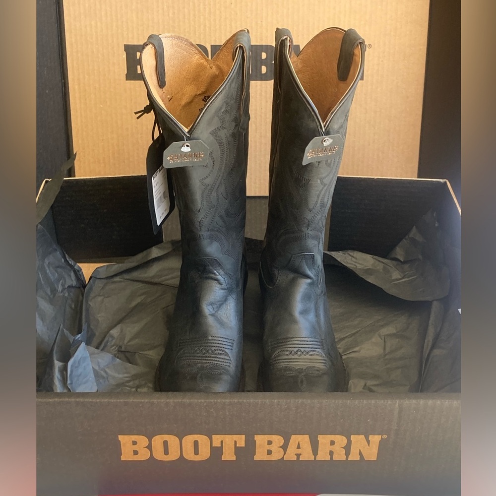 NWT Women’s Boot Barn Shyanne Boots